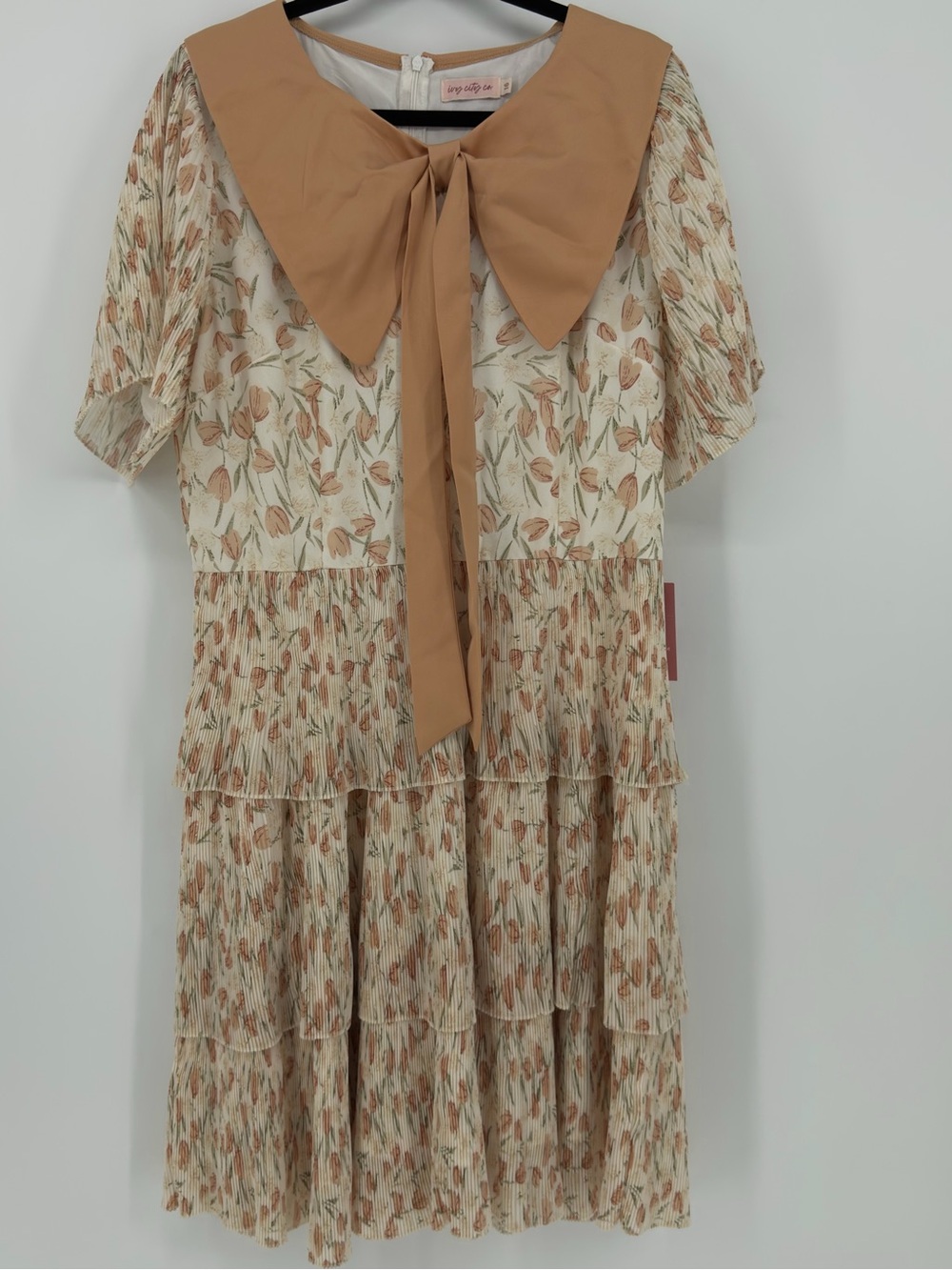 Ivy City Co Floral Pleated Midi Dress Size 16 Cottagecore Bow Dress Statement